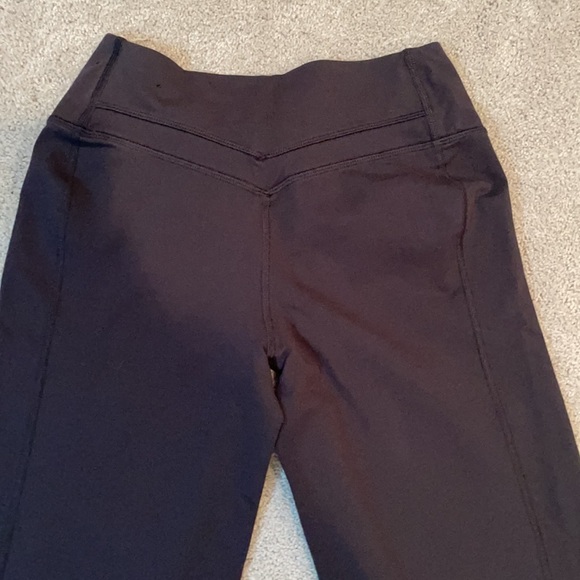 Women’s black Nike wide leg yoga pants. - Picture 9 of 9